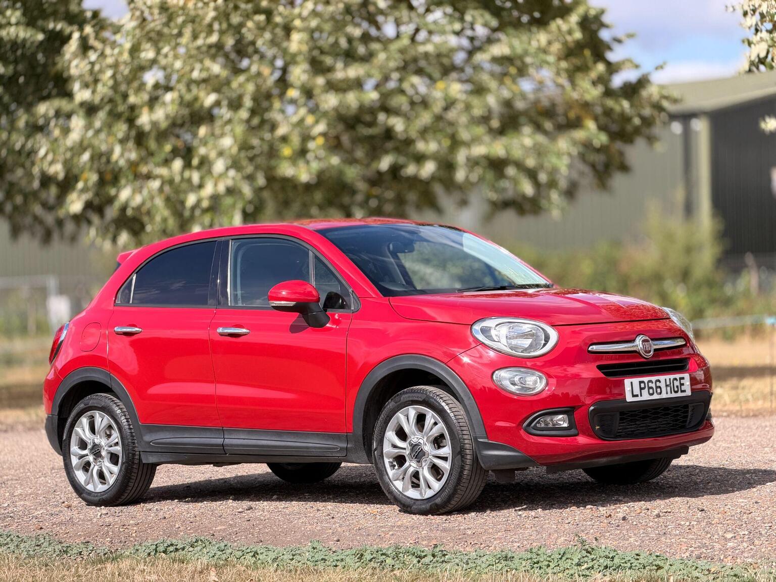 2016 Fiat 500X image 2