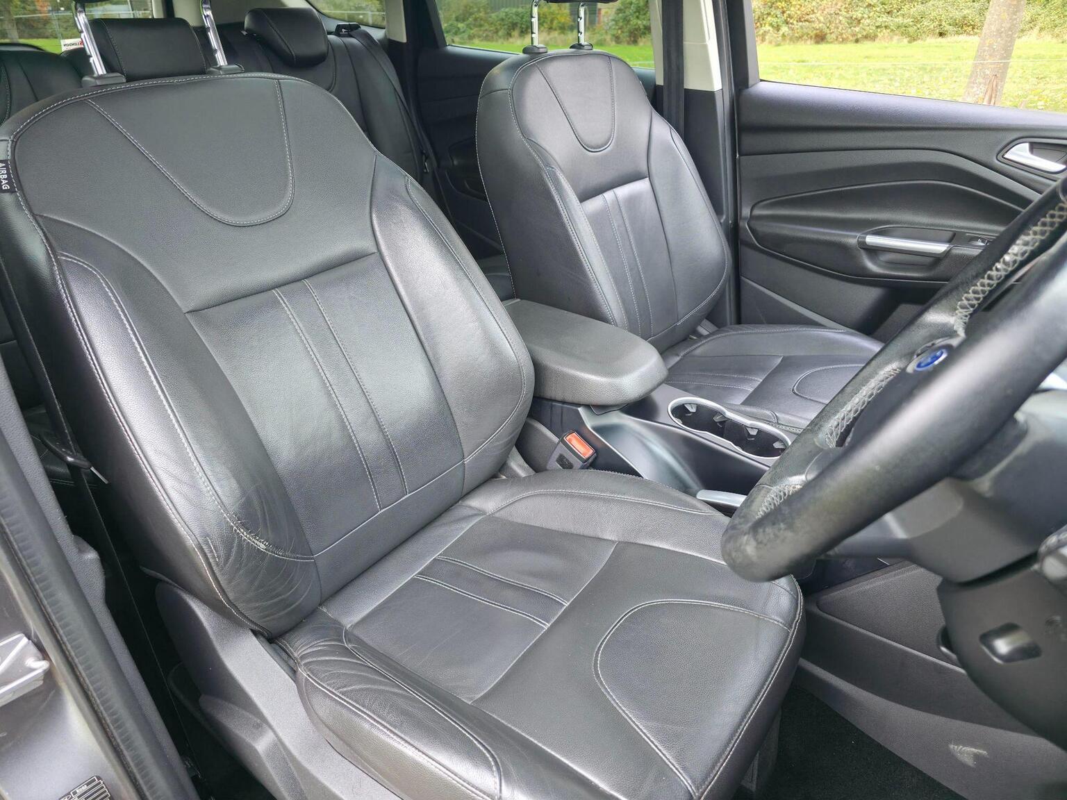 2014 Ford Kuga image 29