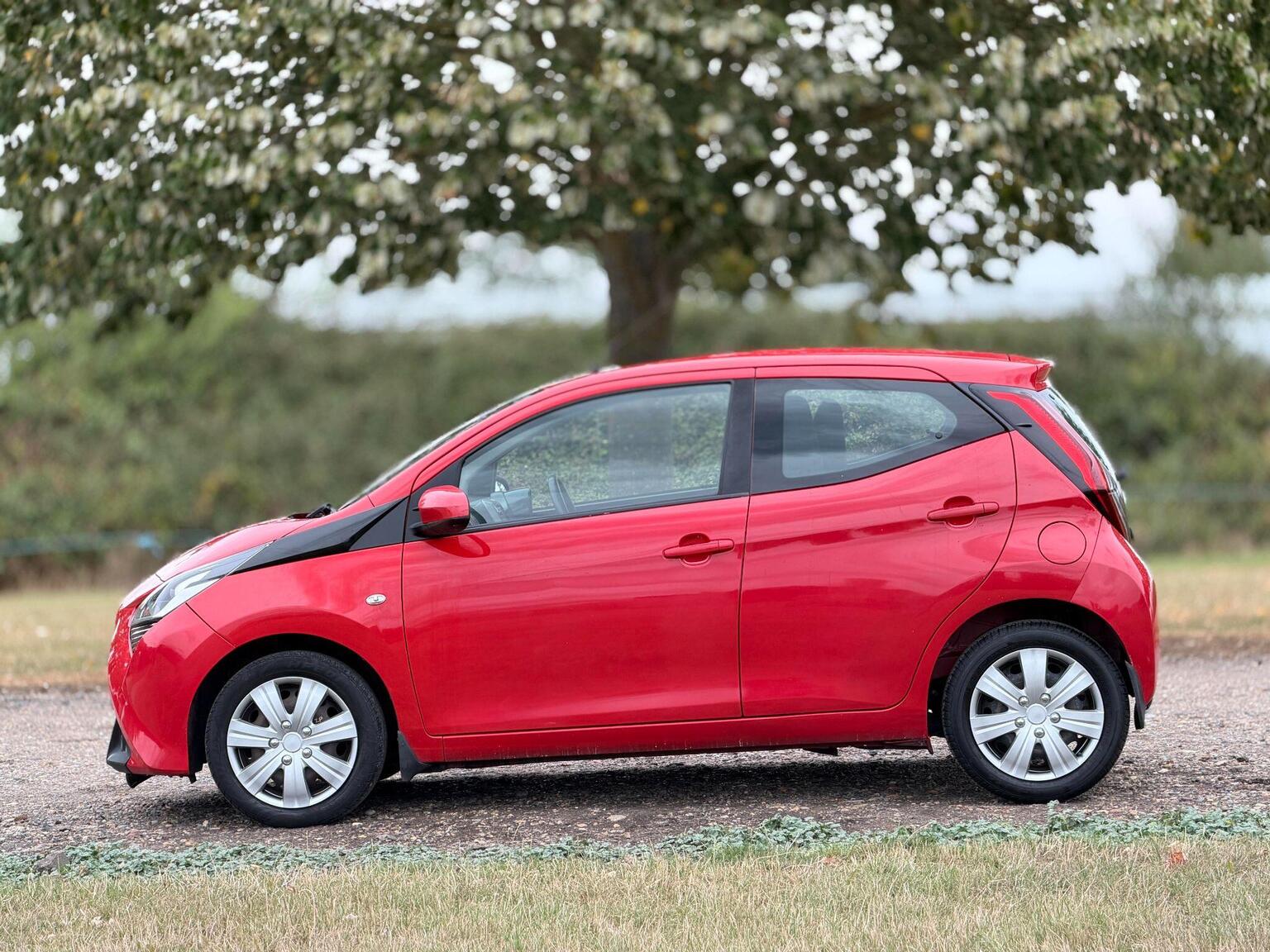 2020 Toyota AYGO image 15