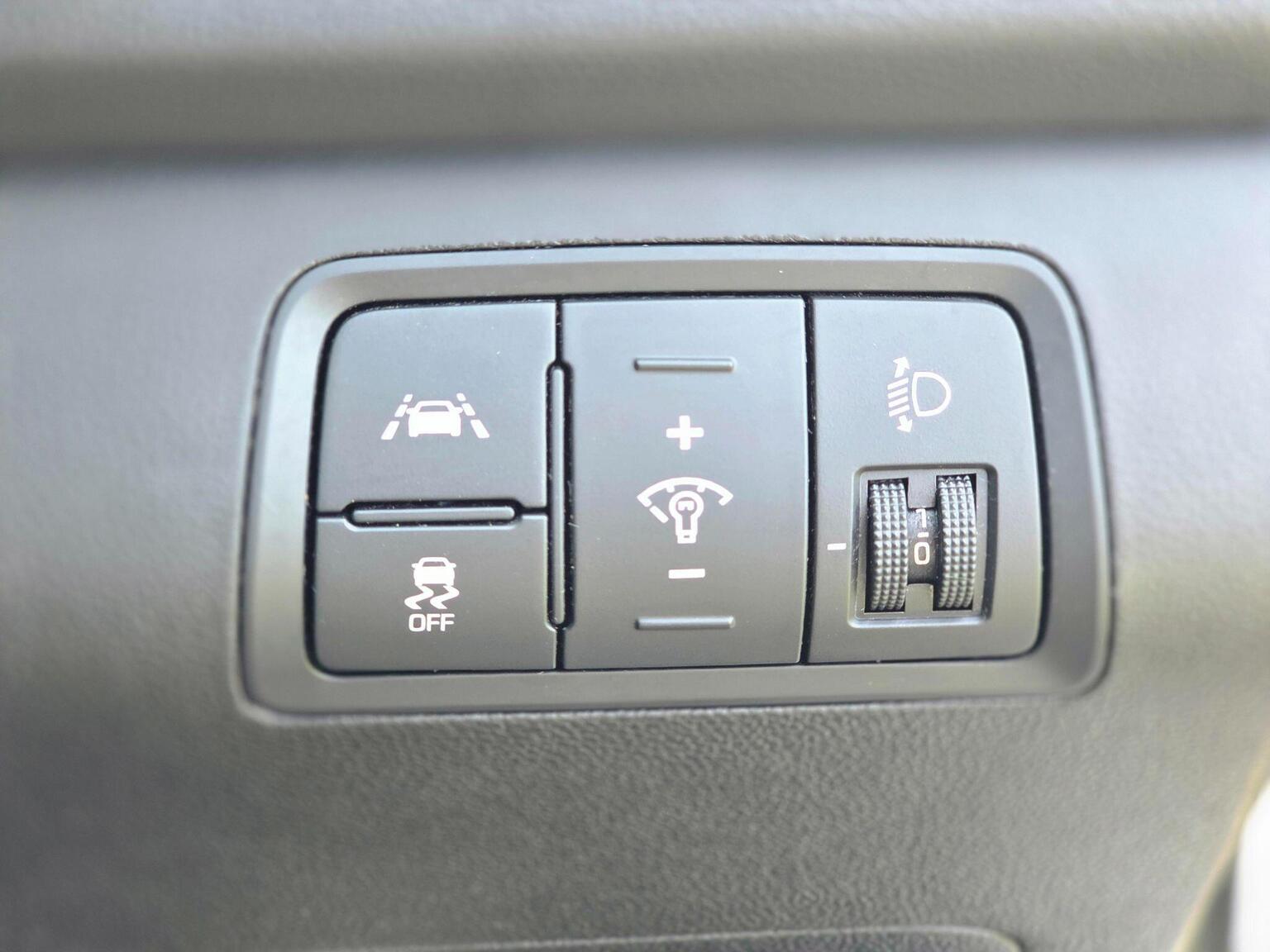 2018 Hyundai i20 image 32