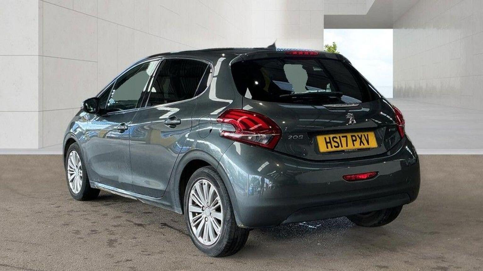 2017 Peugeot 208 image 5