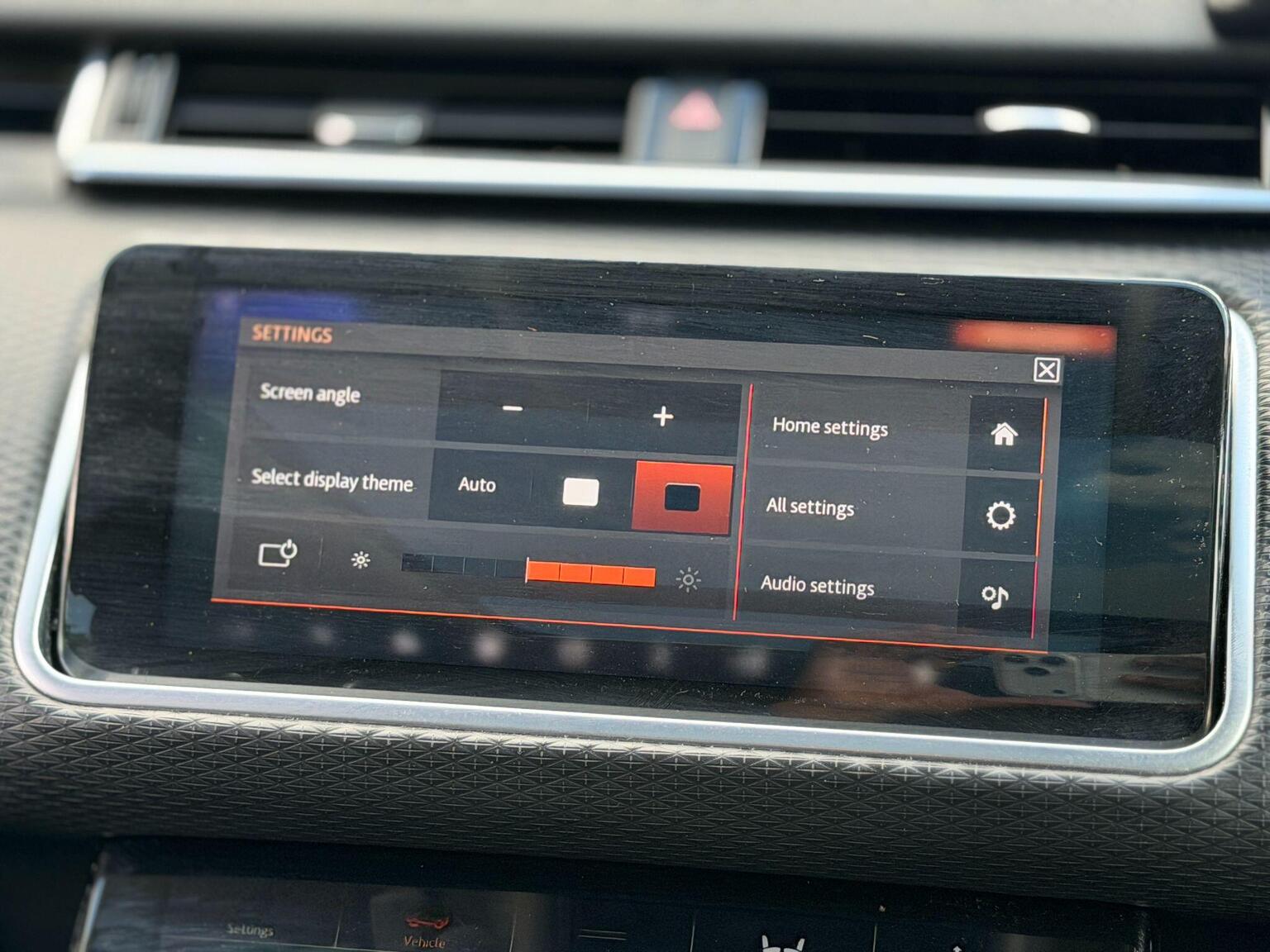 2018 Land Rover Range Rover Velar image 39