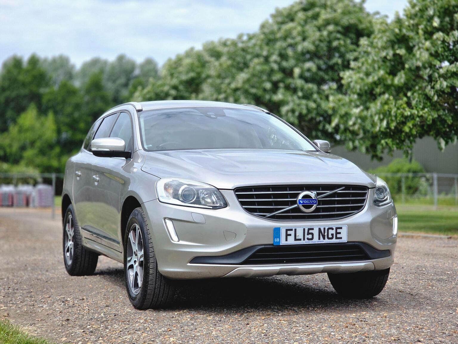 2015 Volvo XC60 image 19