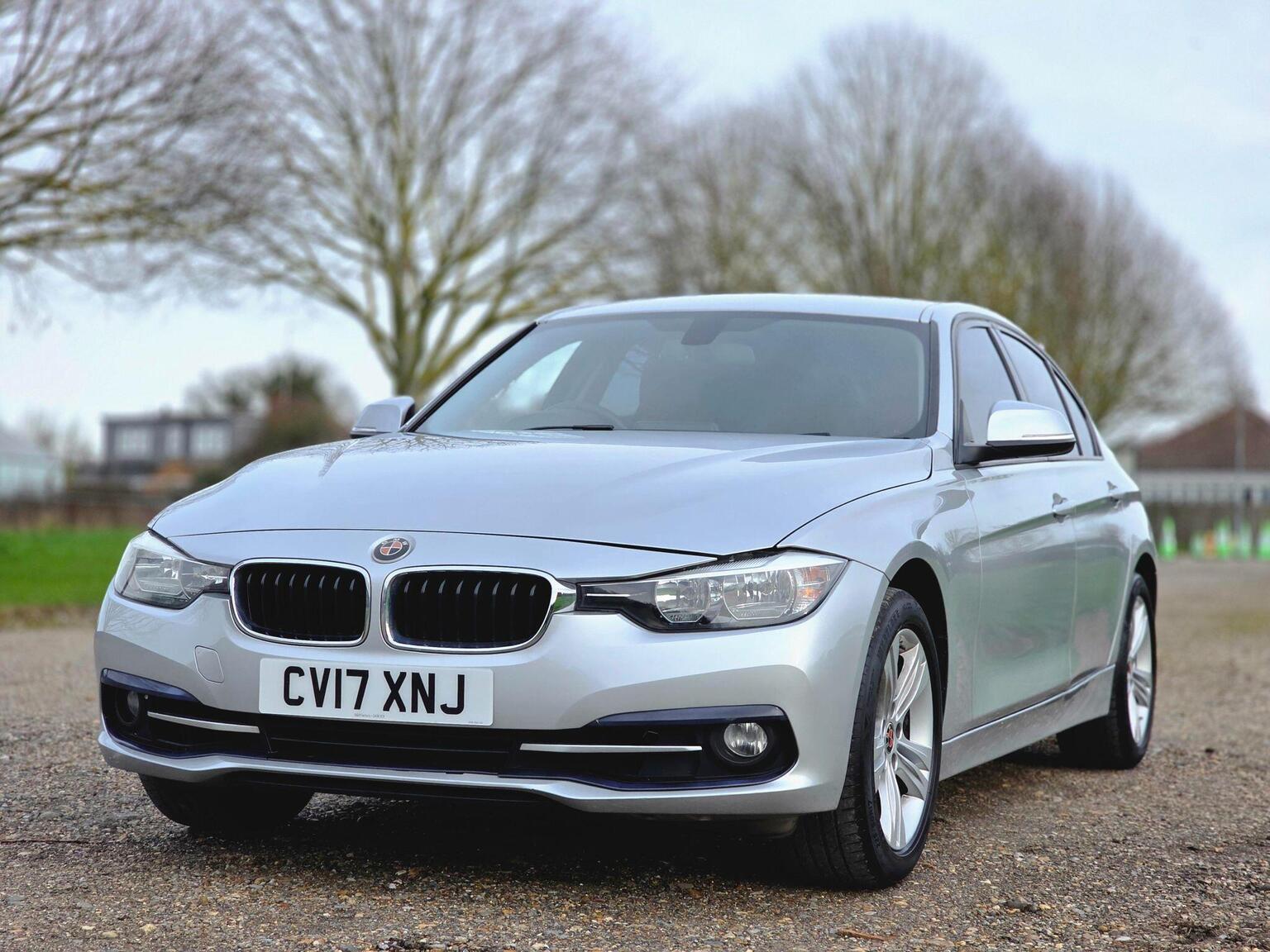 2017 BMW 3 Series image 17