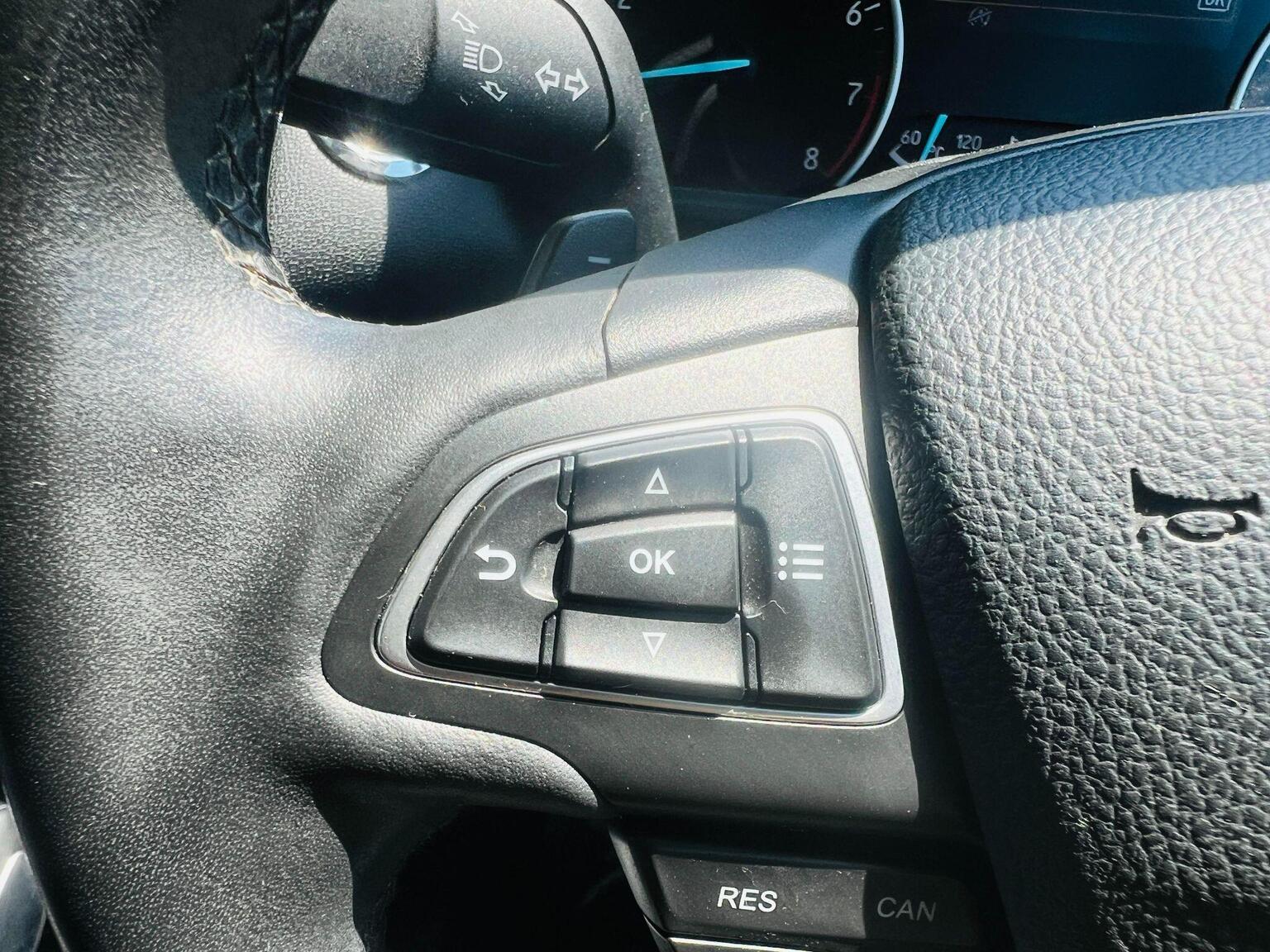 2018 Ford EcoSport image 35