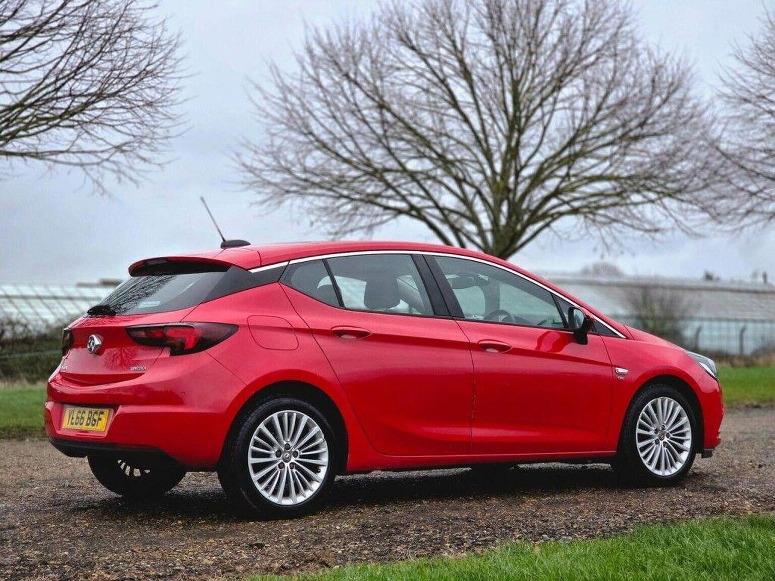 2016 Vauxhall Astra image 4