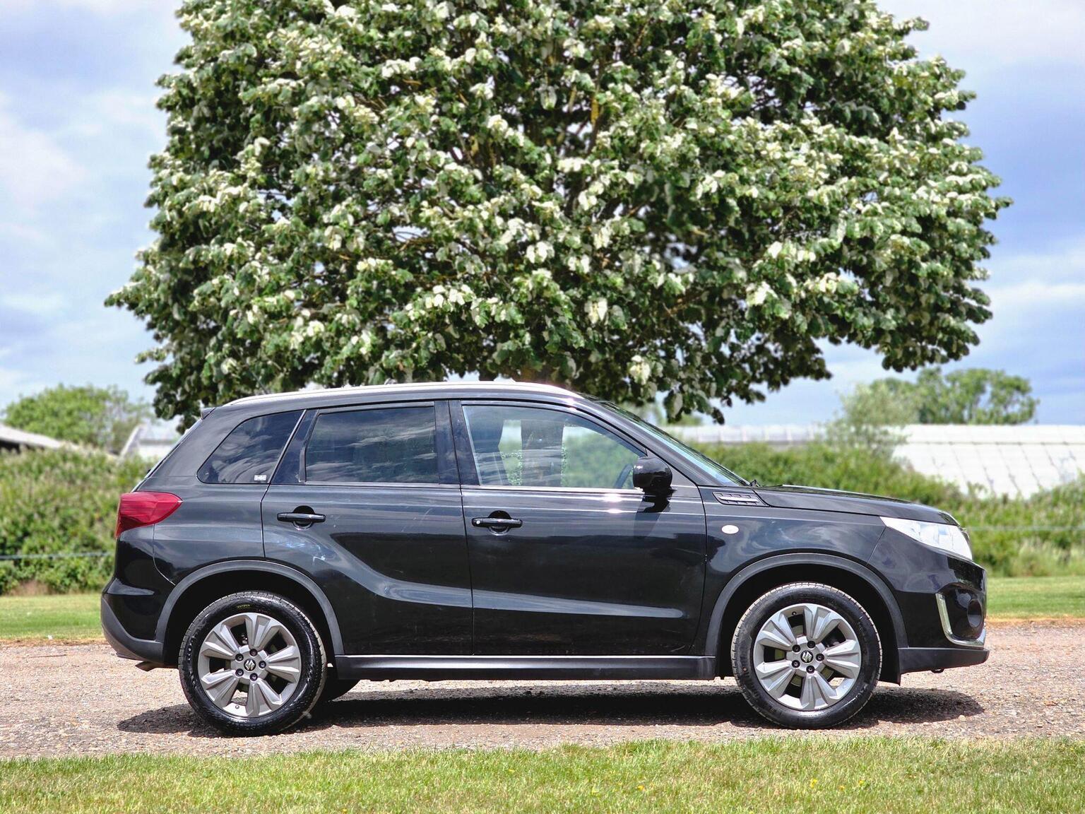 2019 Suzuki Vitara image 3