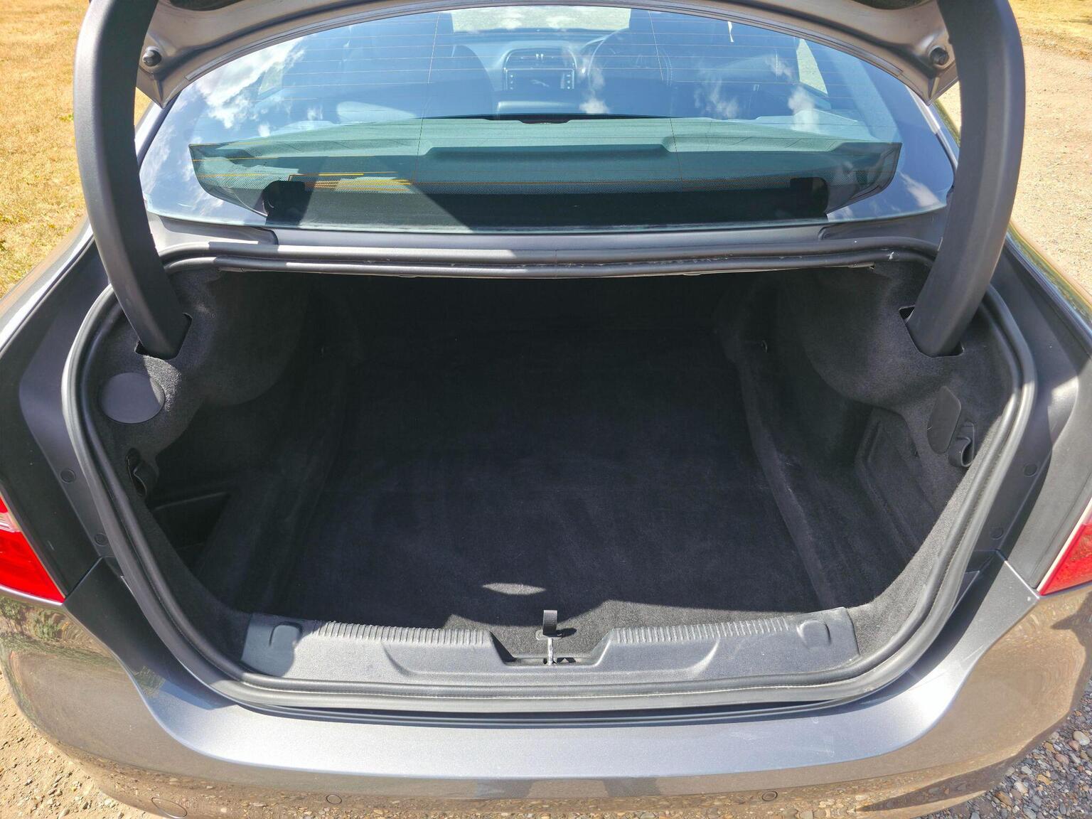 2018 Jaguar XE image 49