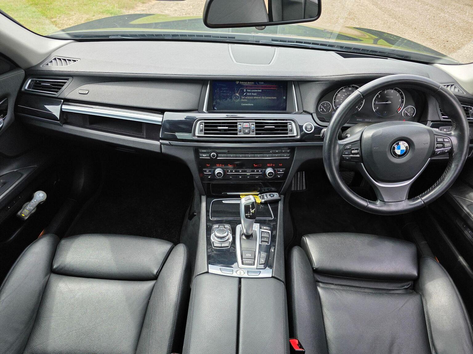 2013 BMW 7 Series image 29