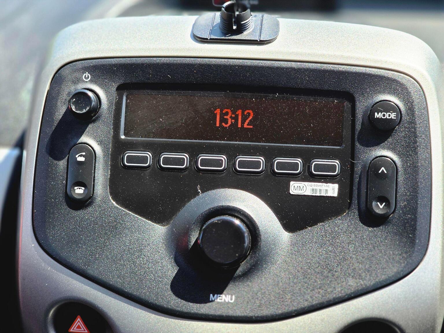 2015 Toyota AYGO image 44