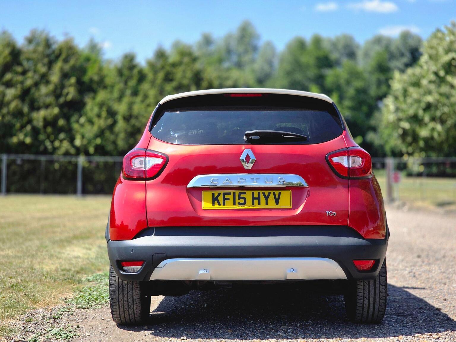 2015 Renault Captur image 11
