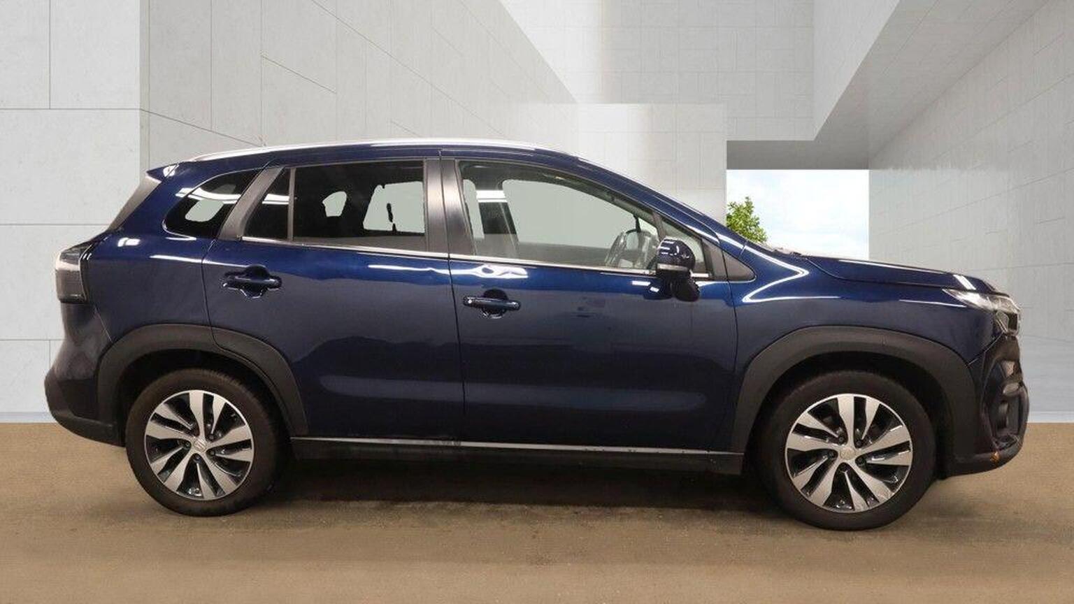 2023 Suzuki S-Cross image 2