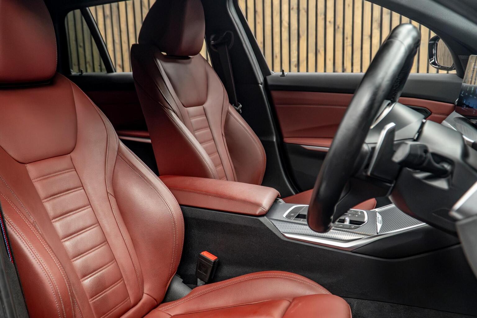 2023 BMW 3 Series M340d MHT Touring Auto xDrive — photograph 2