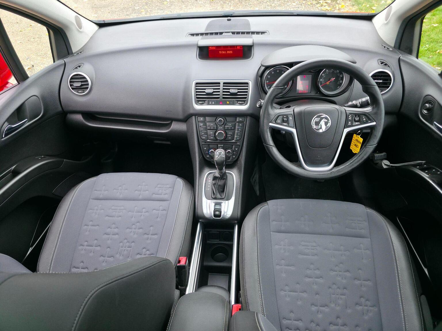 2016 Vauxhall Meriva image 30