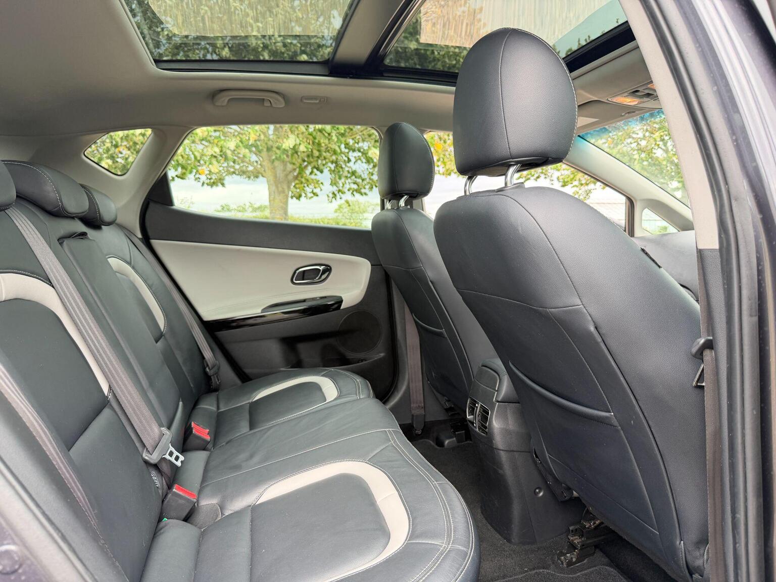 2015 Kia Ceed image 26
