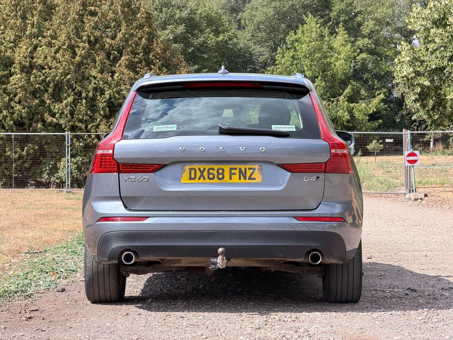 2018 Volvo XC60 image 8