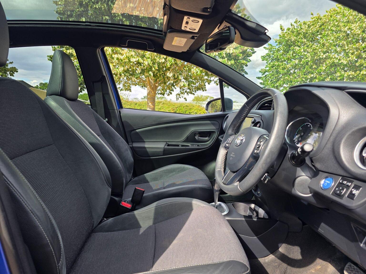2019 Toyota Yaris image 23