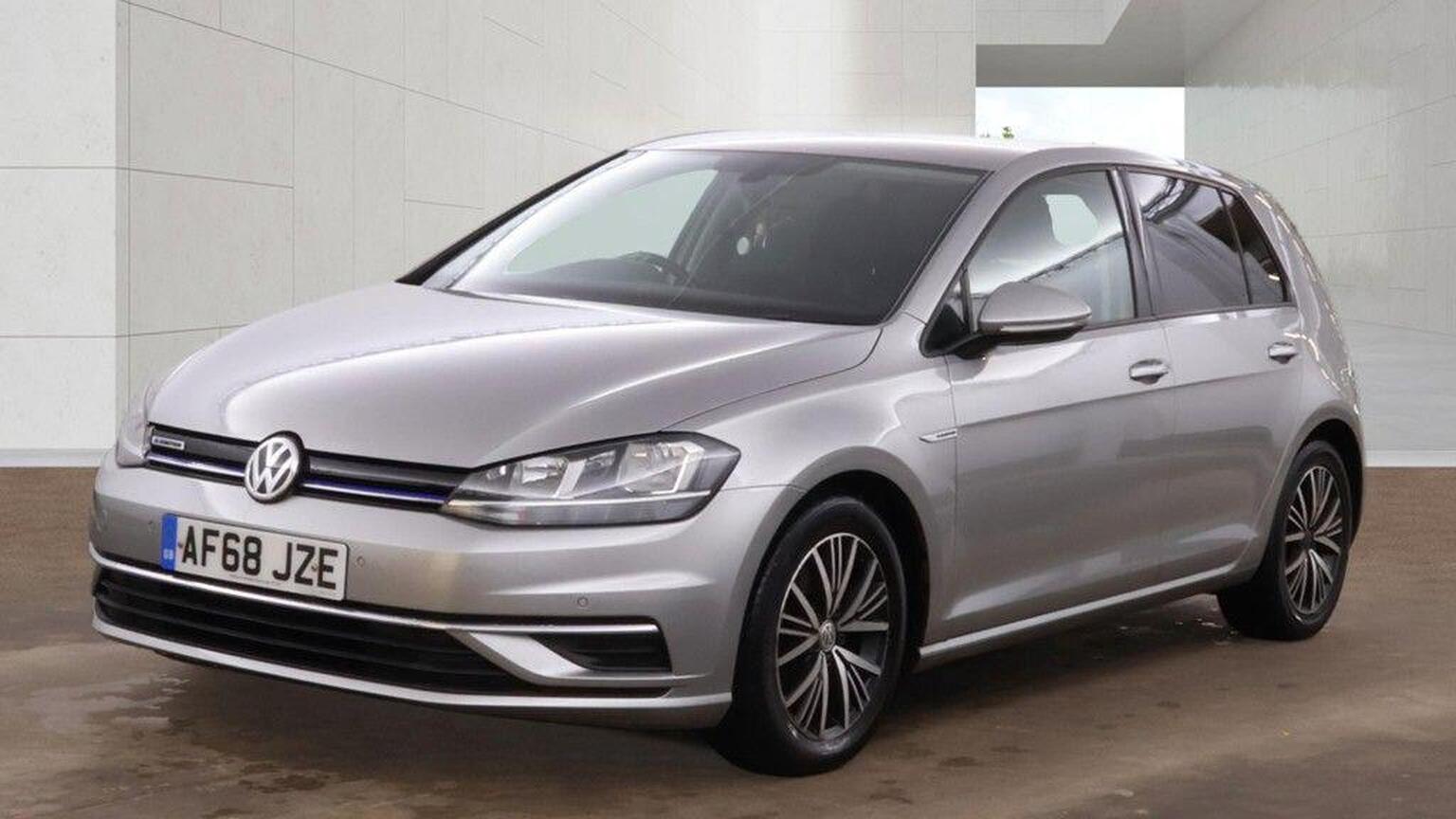 2018 Volkswagen Golf image 9