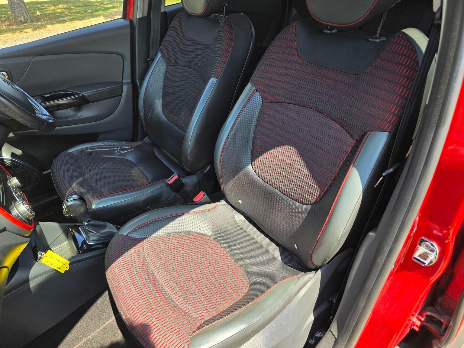 2015 Renault Captur image 32