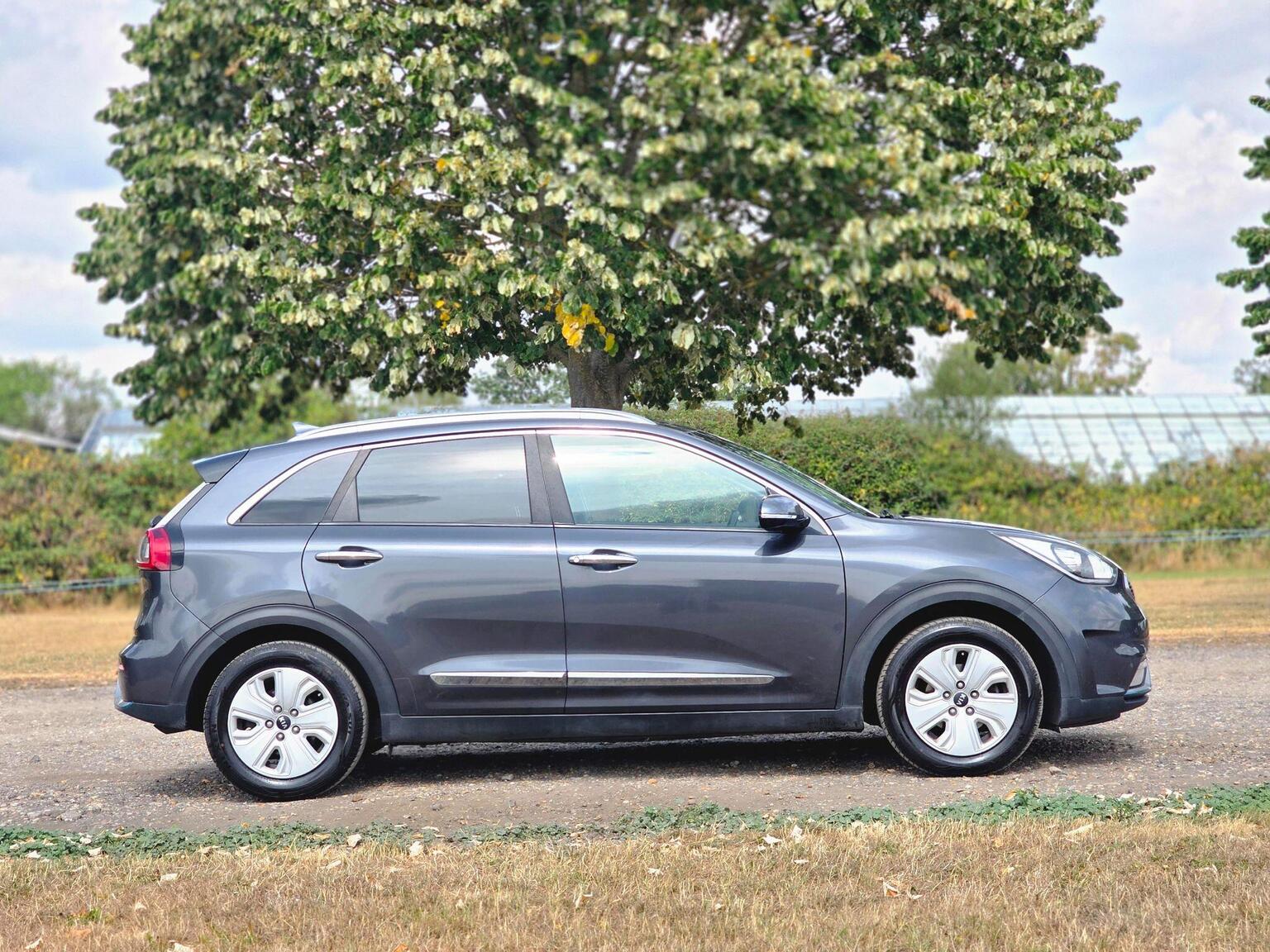 2017 Kia Niro image 3