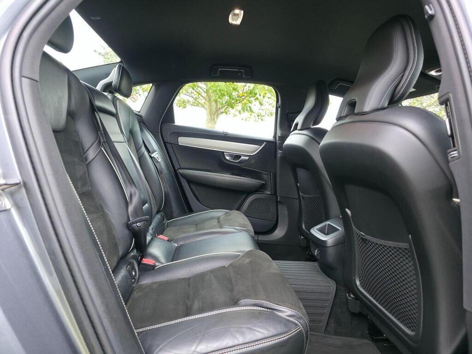 2019 Volvo S90 image 22