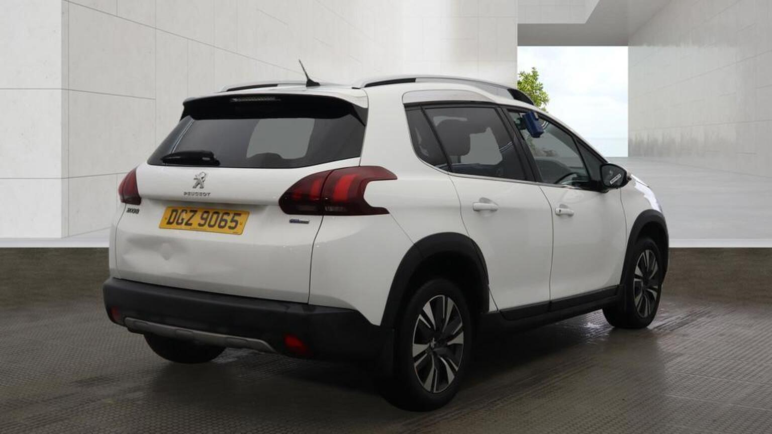 2016 Peugeot 2008 image 3