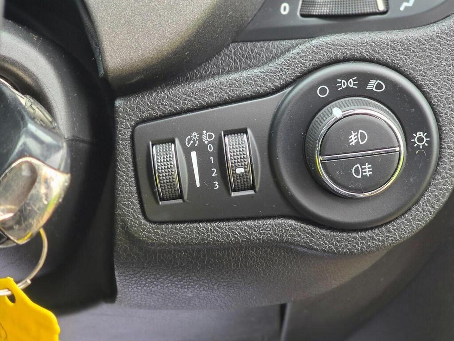 2017 Fiat 500X image 24