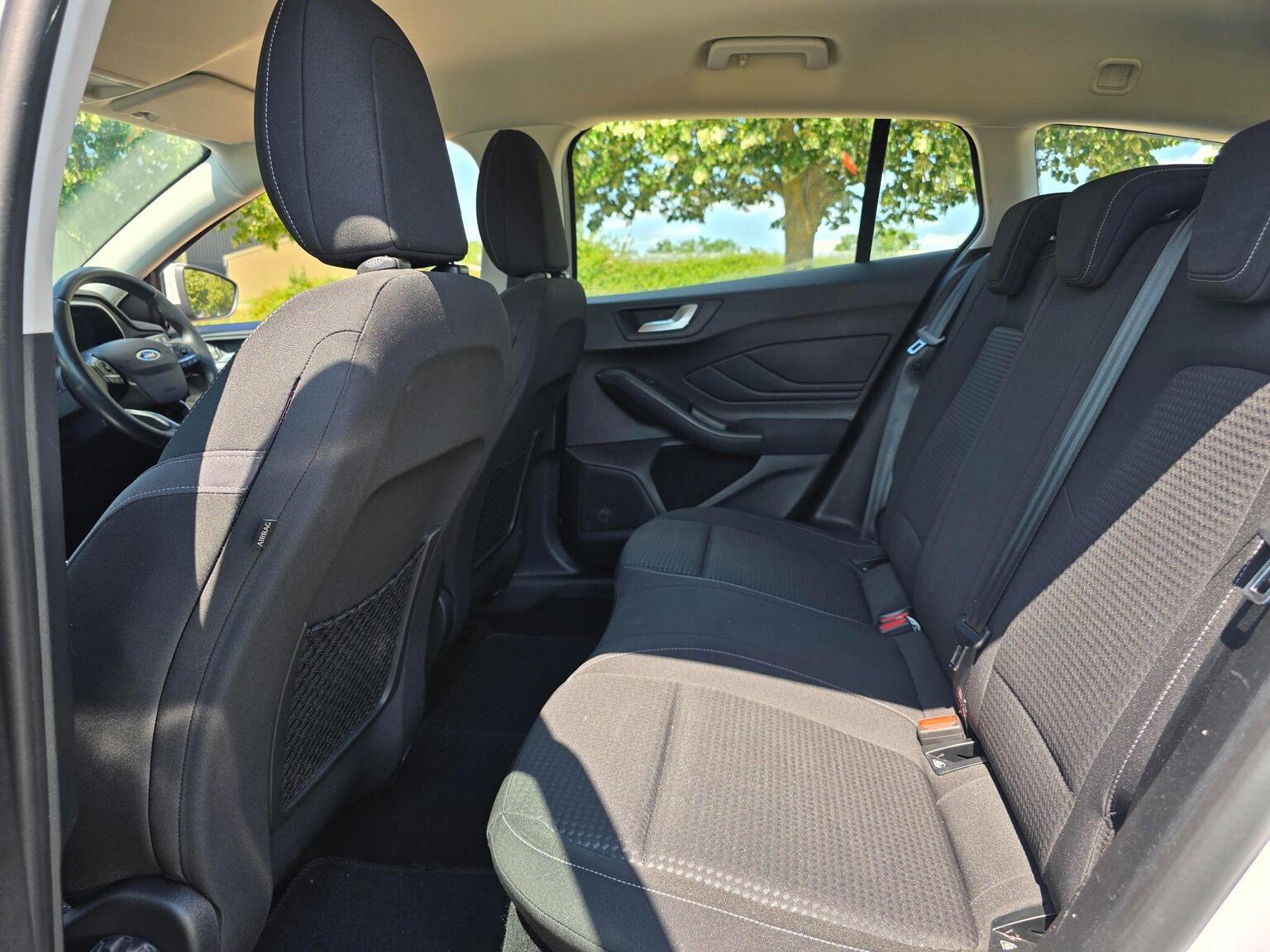 2020 Ford Focus image 28