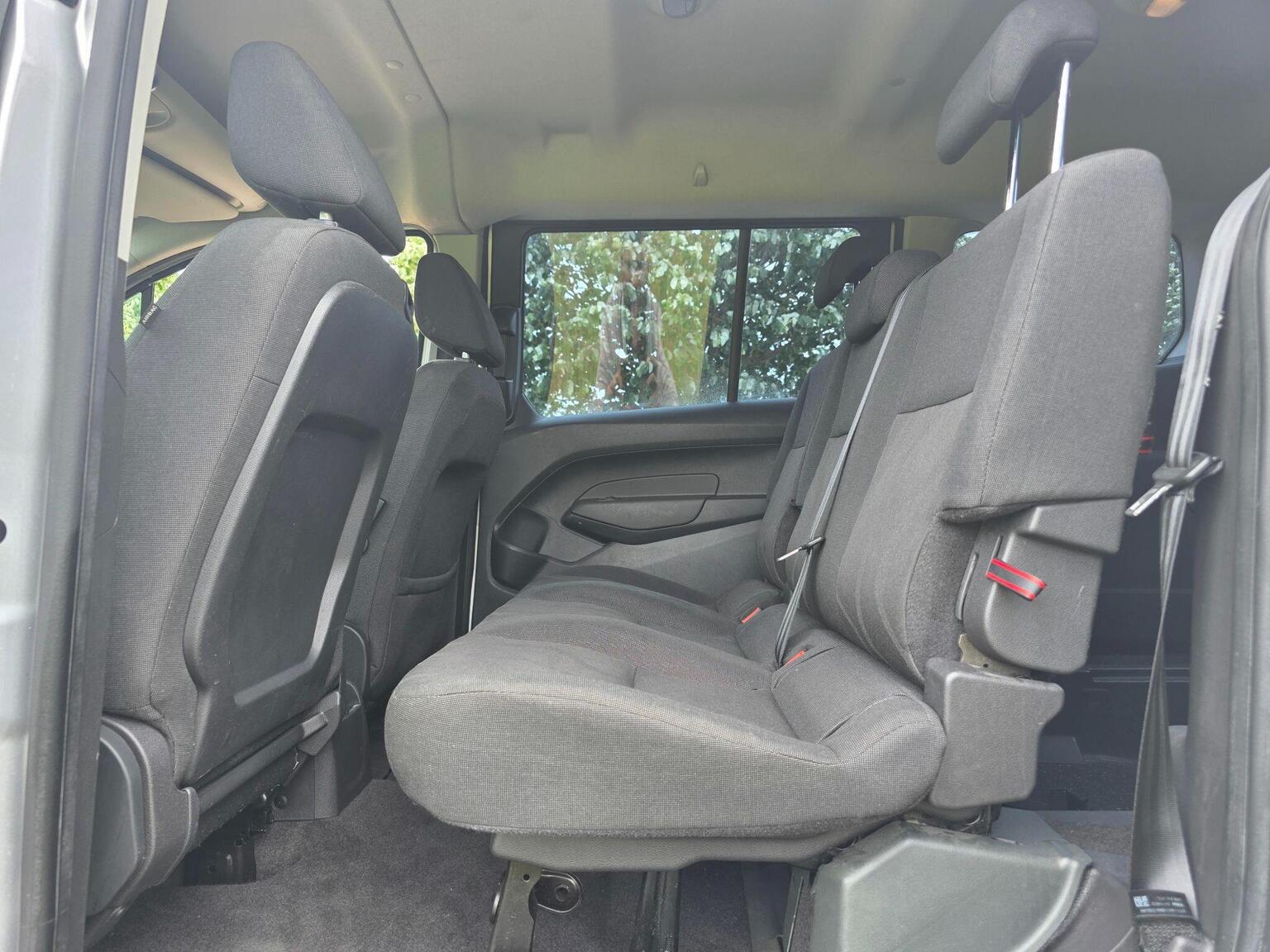 2017 Ford Grand Tourneo Connect image 27