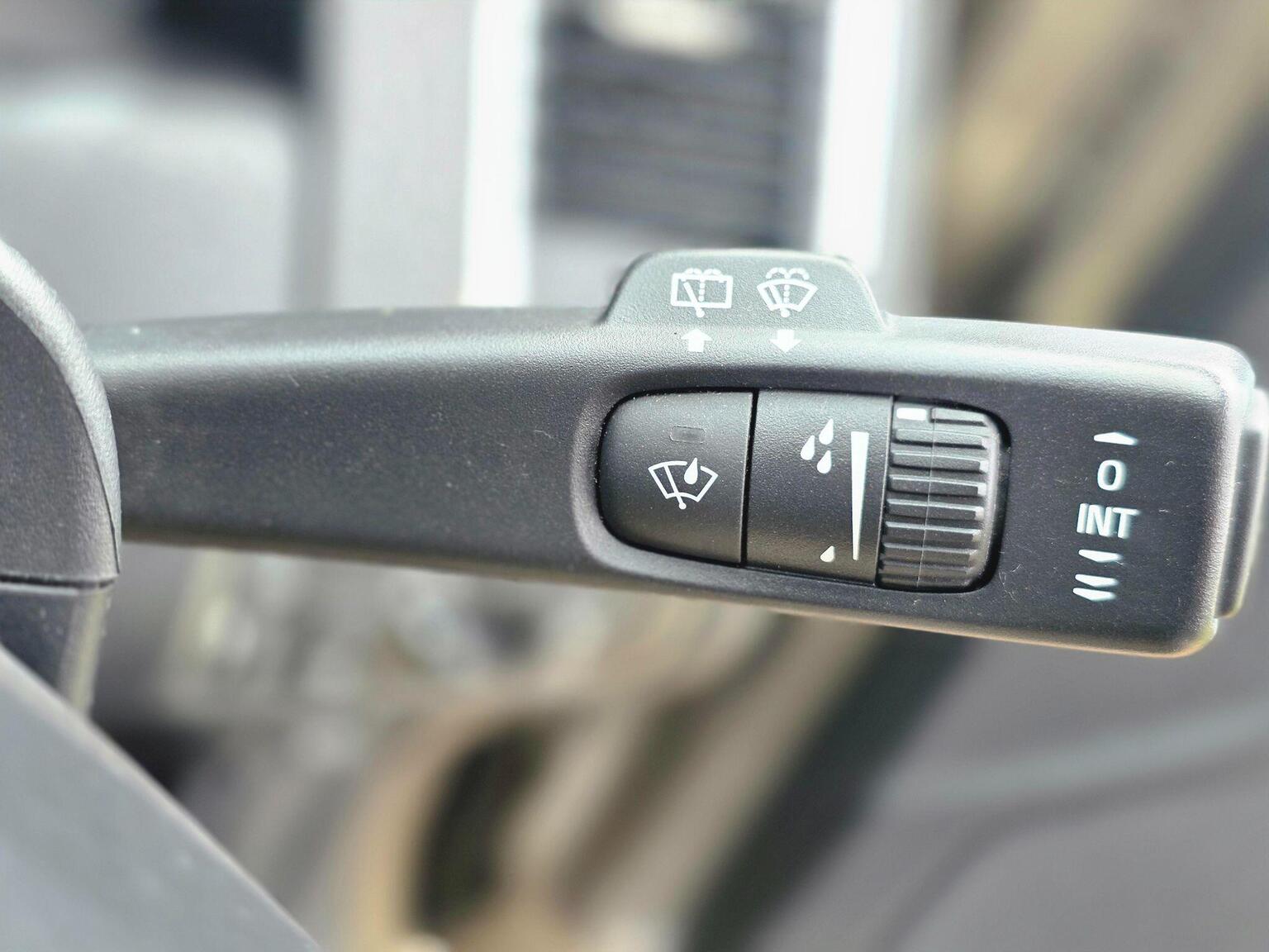 2015 Volvo XC60 image 36