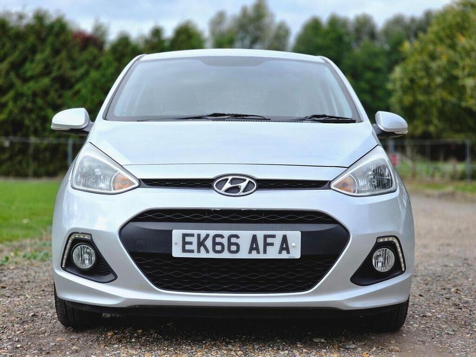 2016 Hyundai i10 image 19