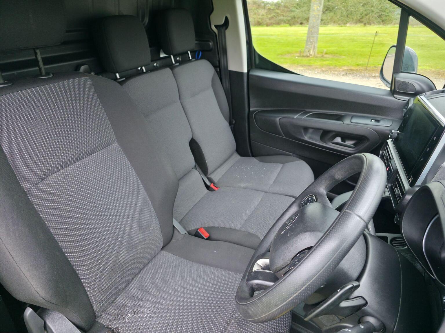 2020 Citroen Berlingo image 25