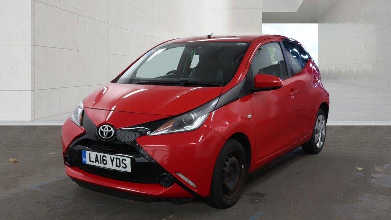 2016 Toyota AYGO image 9