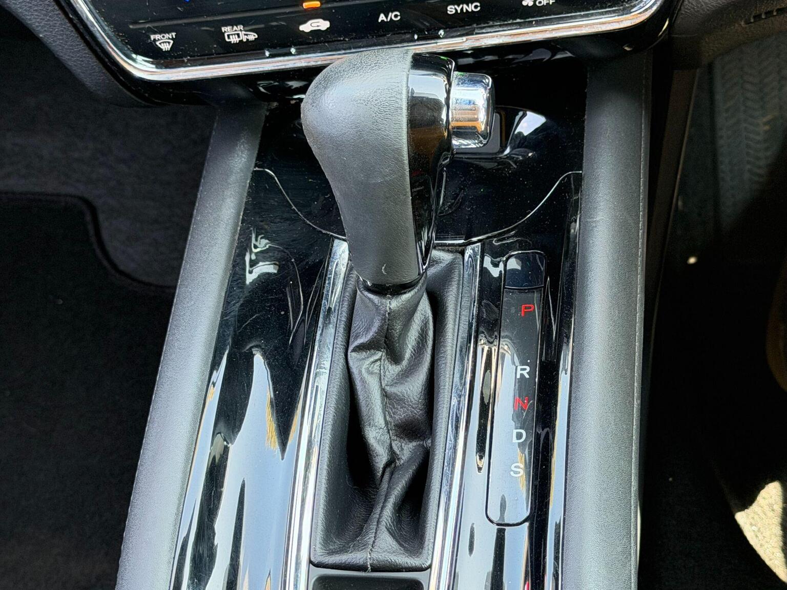 2016 Honda HR-V image 44