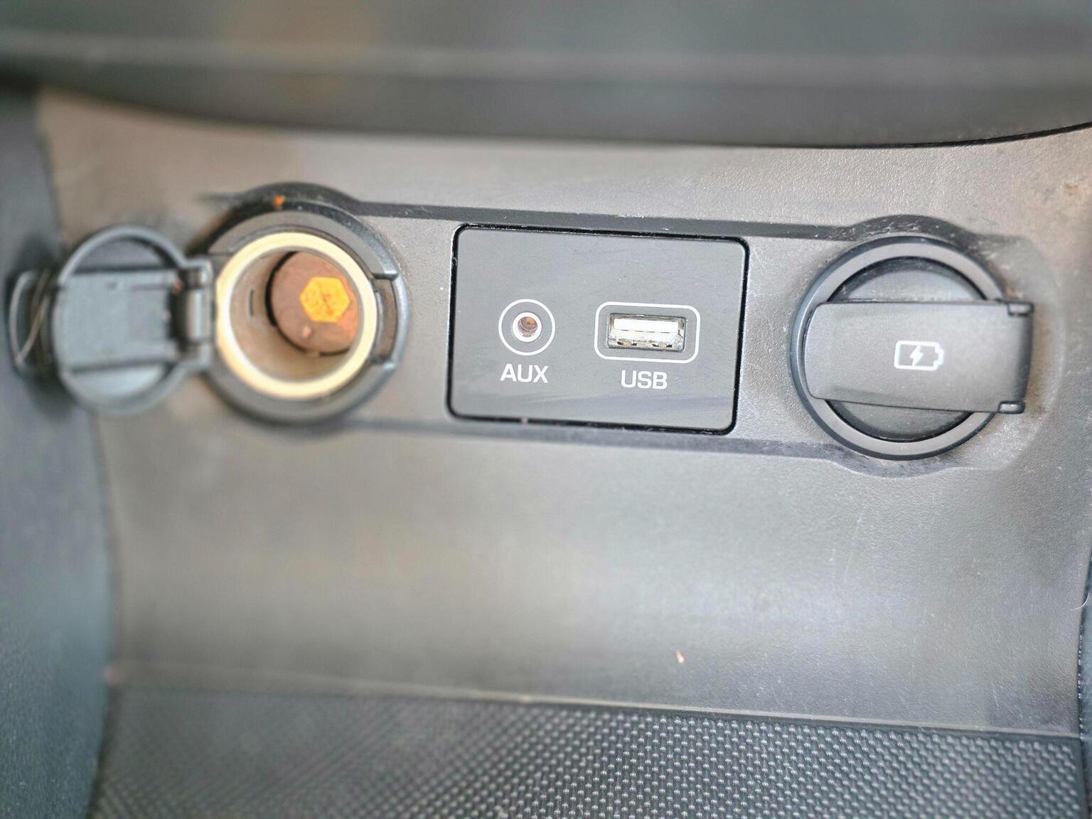 2018 Hyundai i20 image 38