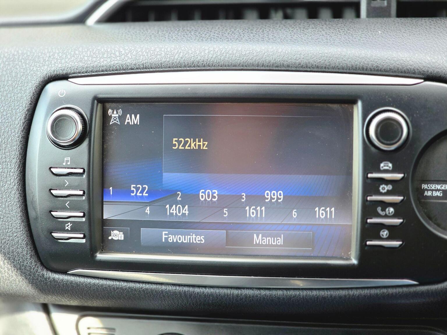 2019 Toyota Yaris image 47