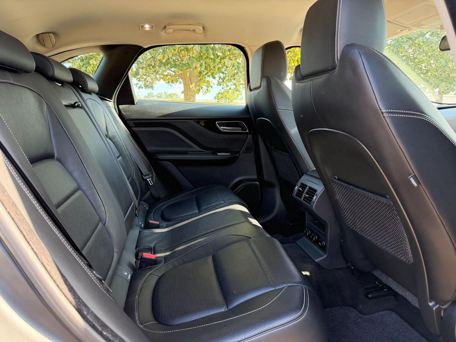 2018 Jaguar F-PACE image 24