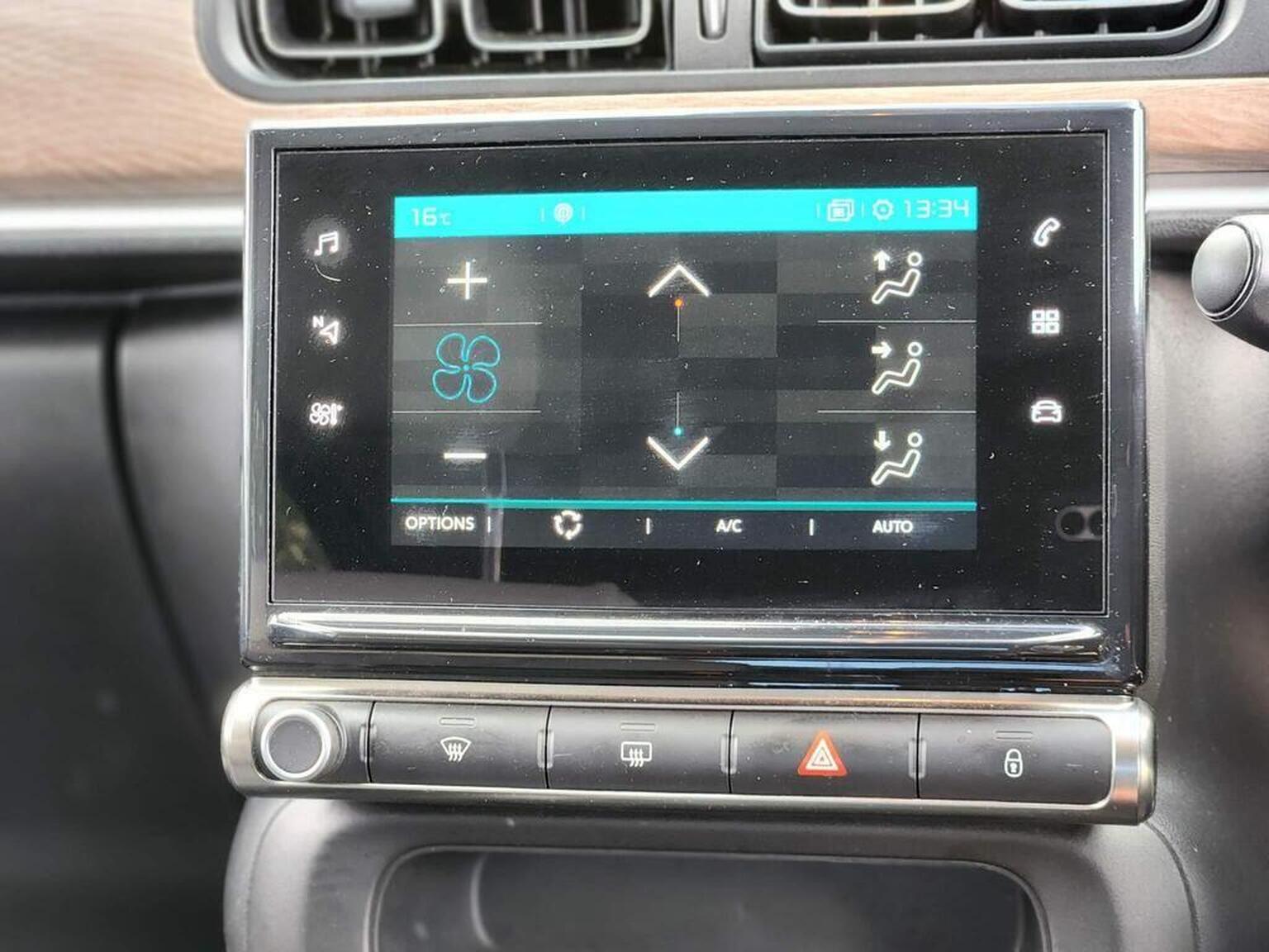 2021 Citroen C3 image 30
