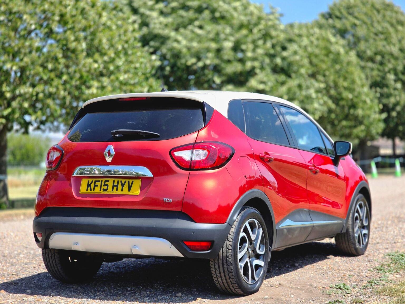 2015 Renault Captur image 9