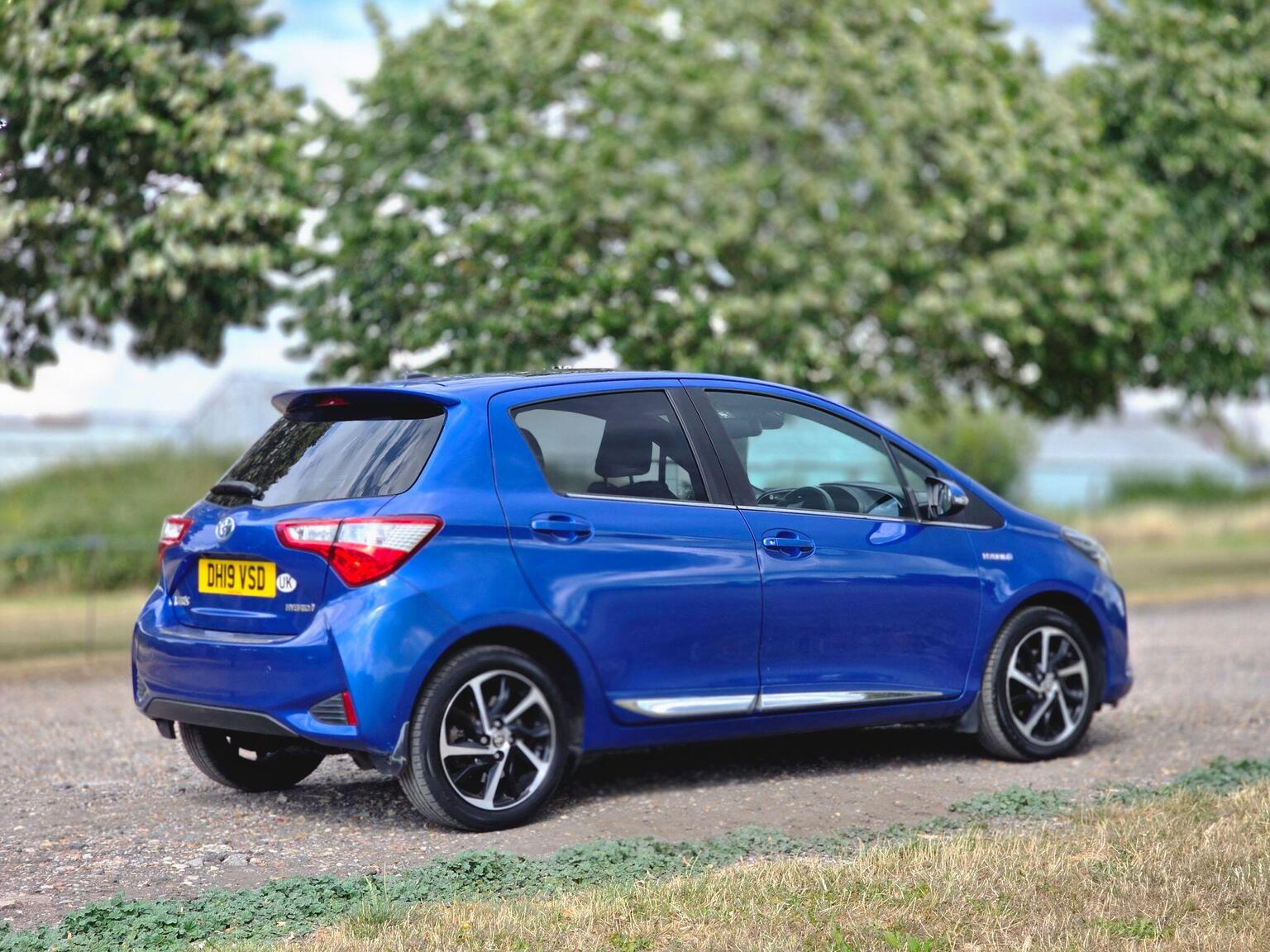 2019 Toyota Yaris image 6