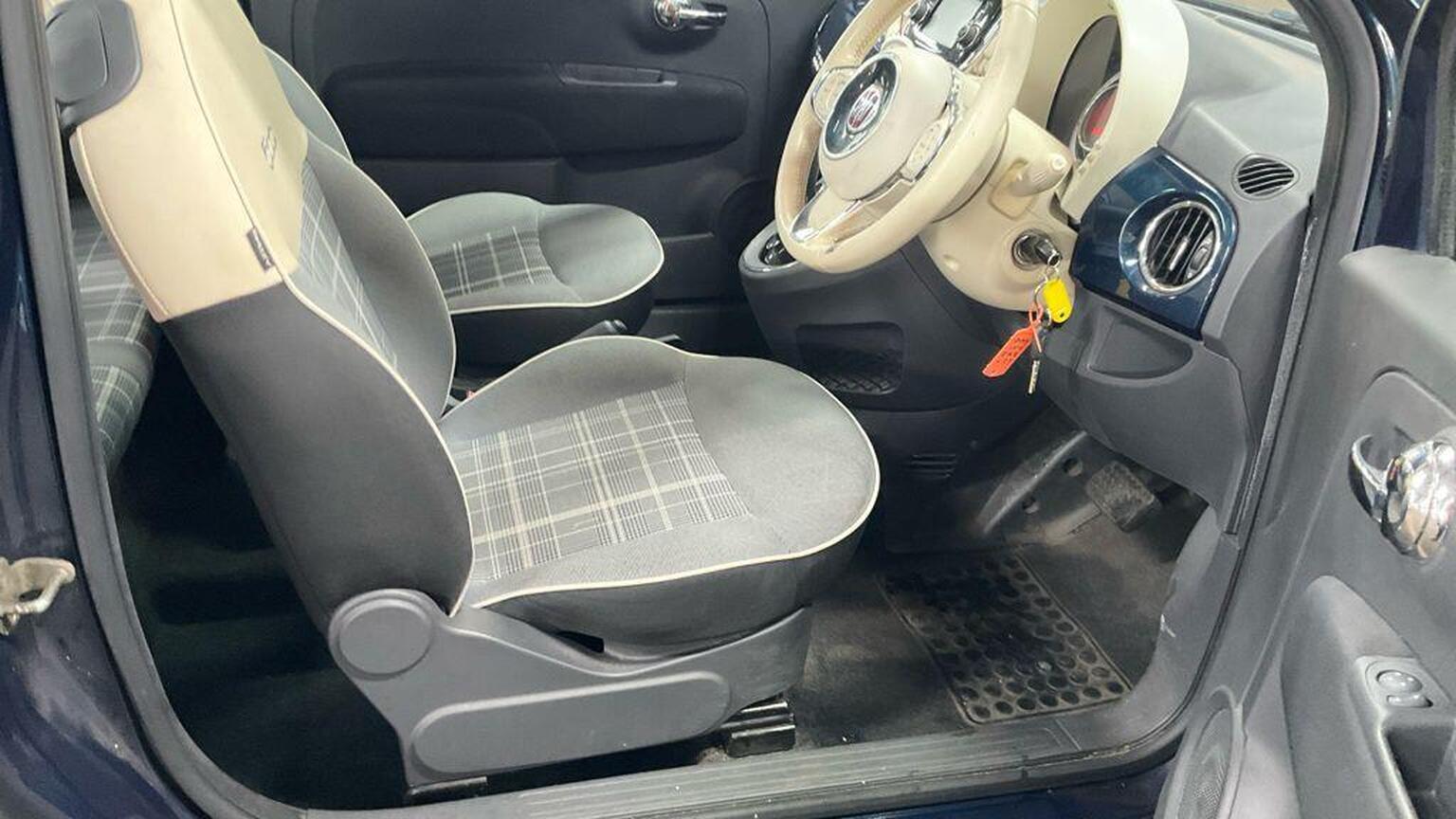 2017 Fiat 500 image 6