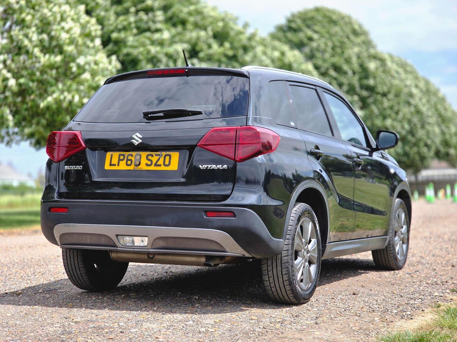 2019 Suzuki Vitara image 7