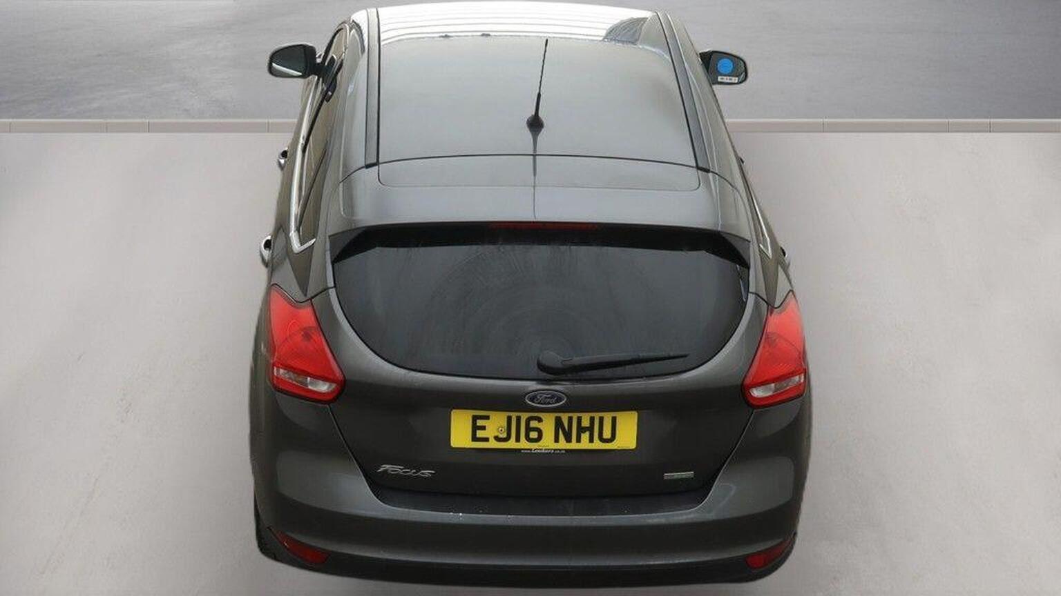 2016 Ford Focus image 9