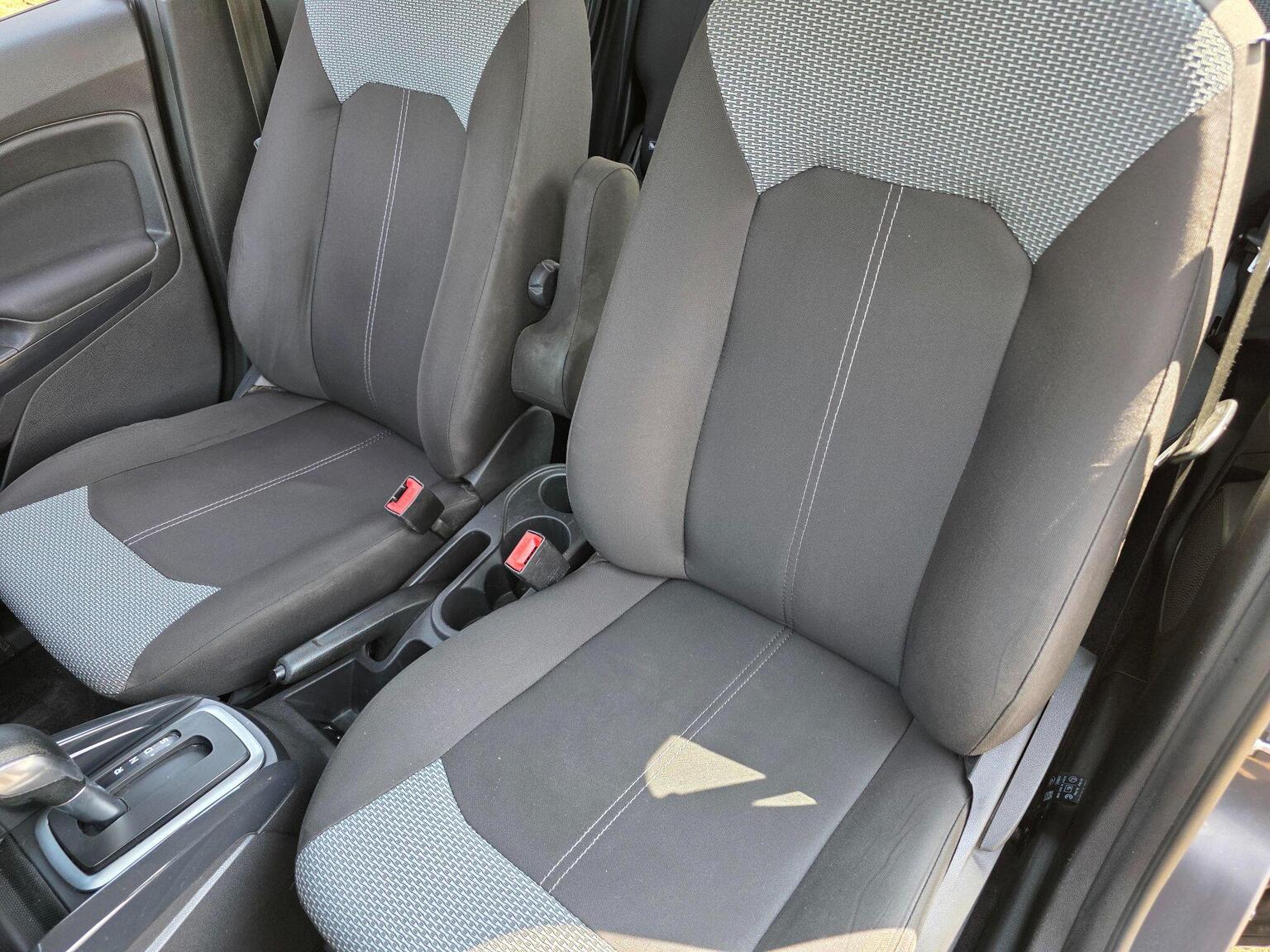 2015 Ford EcoSport image 30