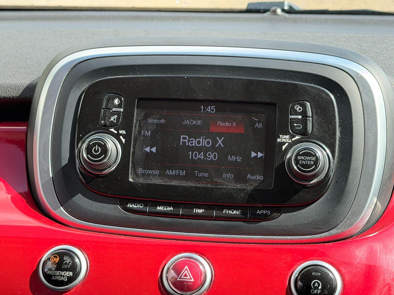 2016 Fiat 500X image 38