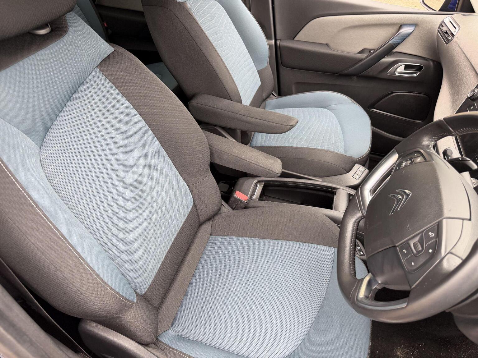 2019 Citroen Grand C4 SpaceTourer image 30