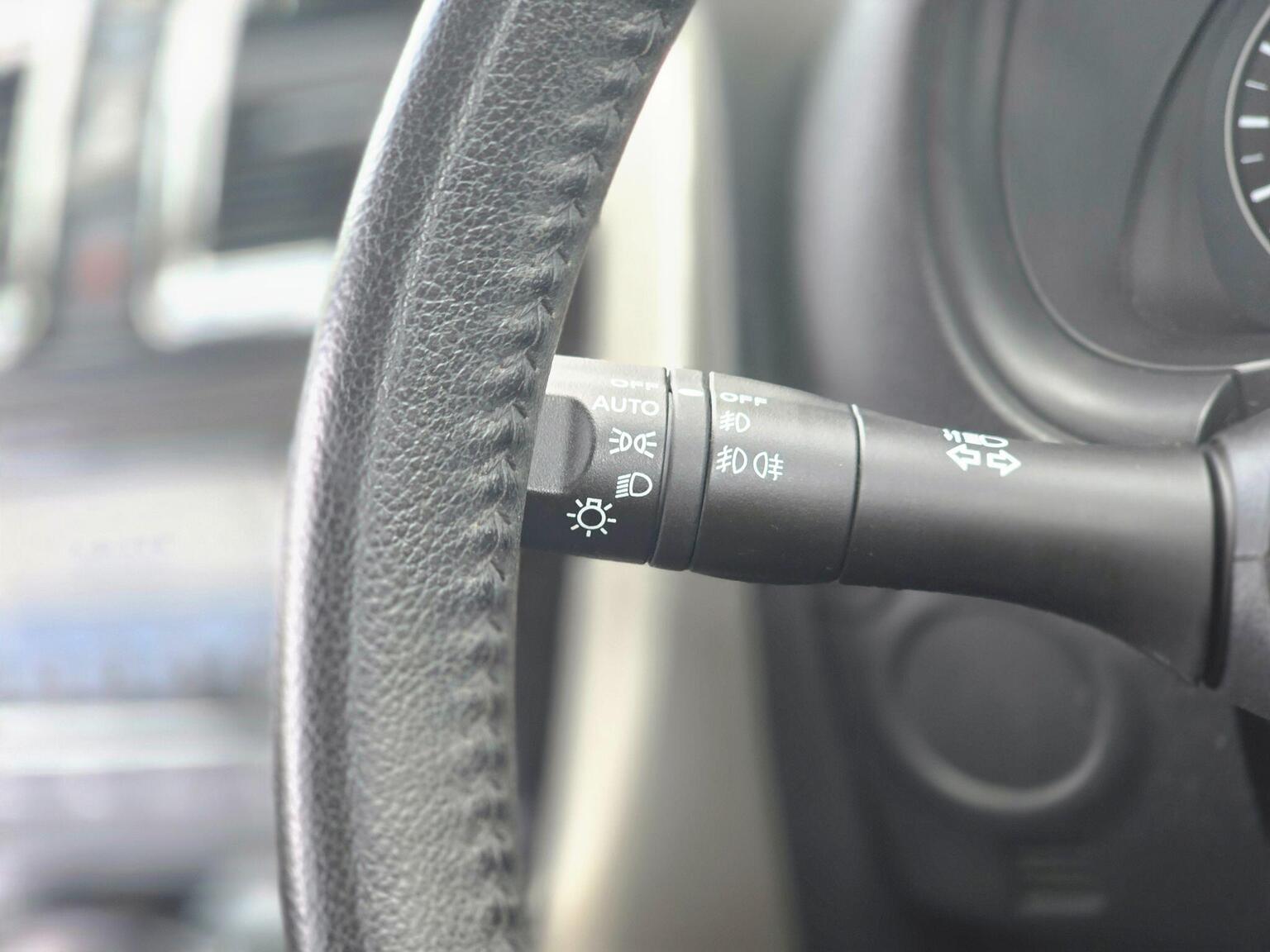 2013 Nissan Micra image 38