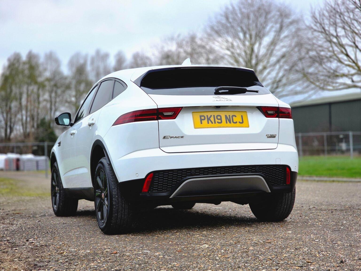 2019 Jaguar E-PACE image 9