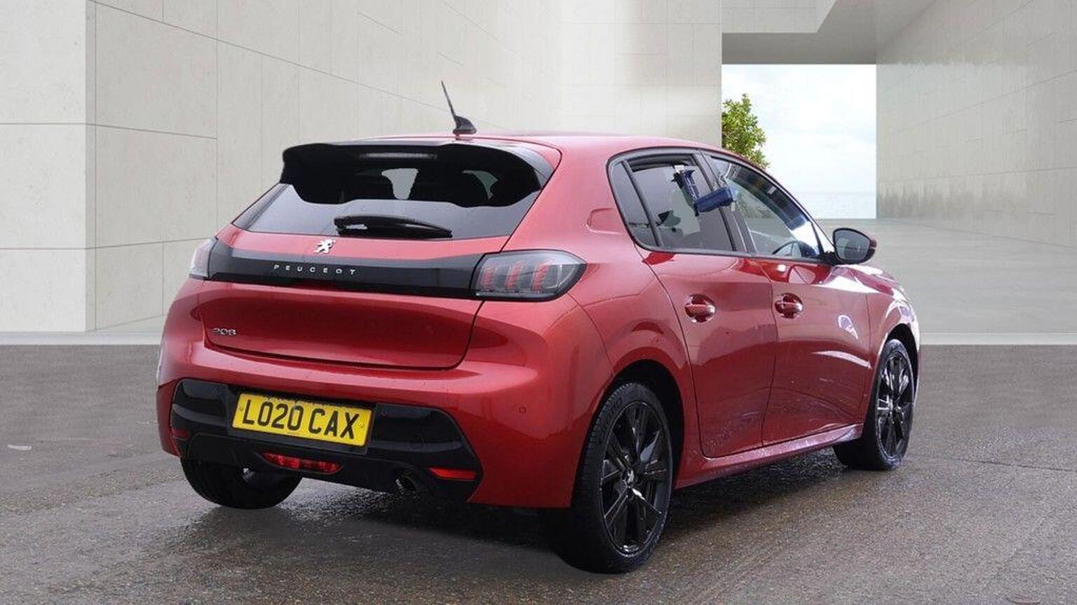 2020 Peugeot 208 image 3