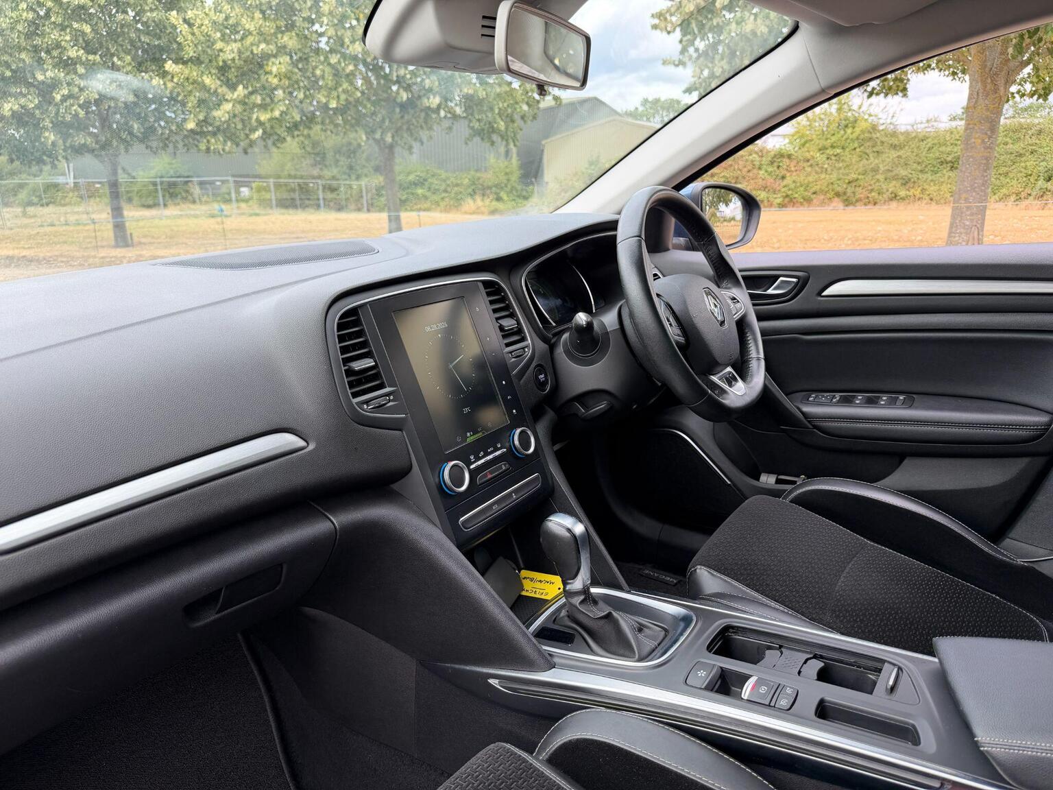 2017 Renault Megane image 27